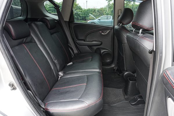HONDA JAZZ 1.5 SV AT ปี 2009 (ขายสด) - Image 13