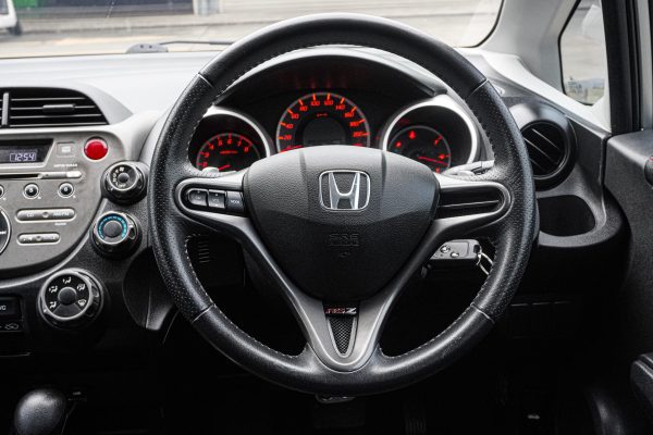 HONDA JAZZ 1.5 SV AT ปี 2009 (ขายสด) - Image 18