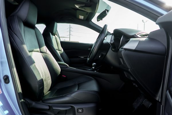 TOYOTA C-HR 1.8 HV MID AT ปี2018 - Image 12