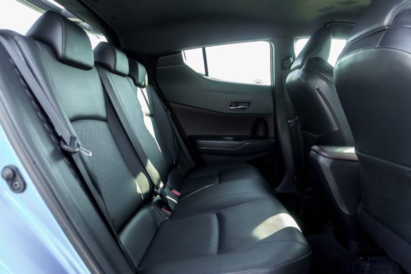 TOYOTA C-HR 1.8 HV MID AT ปี2018 - Image 14