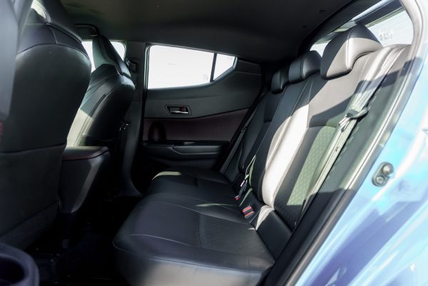 TOYOTA C-HR 1.8 HV MID AT ปี2018 - Image 15