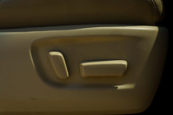 TOYOTA ALPHARD 2.5 HYBRID SRC AT ปี2019 - Image 13