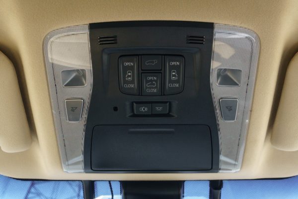 TOYOTA ALPHARD 2.5 HYBRID SRC AT ปี2019 - Image 32