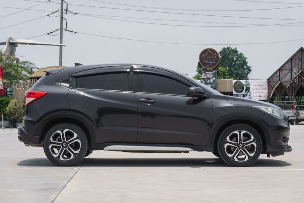 HONDA HR-V 1.8 E AT ปี2016 - Image 6