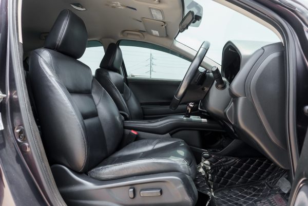 HONDA HR-V 1.8 E AT ปี2016 - Image 11