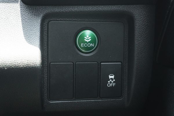 HONDA HR-V 1.8 E AT ปี2016 - Image 22