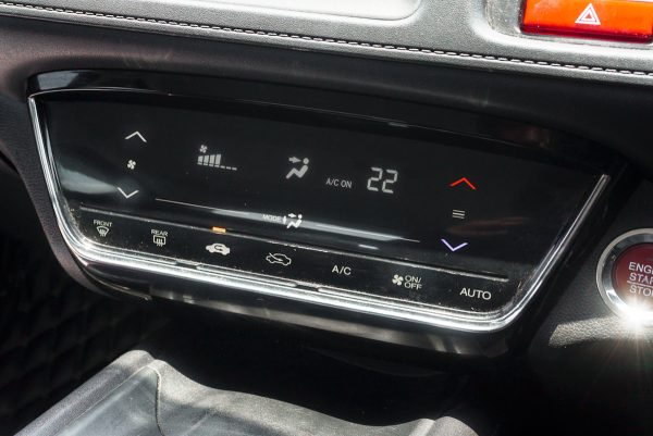 HONDA HR-V 1.8 E AT ปี2016 - Image 26