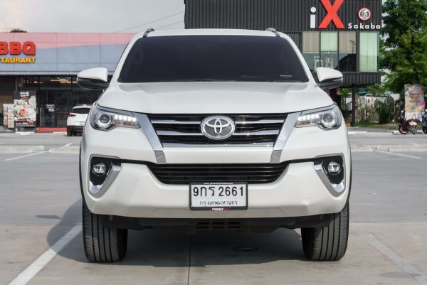 TOYOTA FORTUNER 2.4 V AT ปี2020 - Image 4