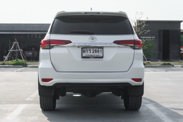 TOYOTA FORTUNER 2.4 V AT ปี2020 - Image 9