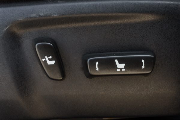TOYOTA FORTUNER 2.4 V AT ปี2020 - Image 12