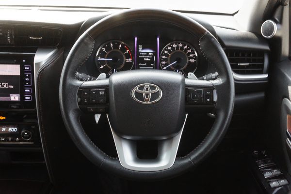TOYOTA FORTUNER 2.4 V AT ปี2020 - Image 24