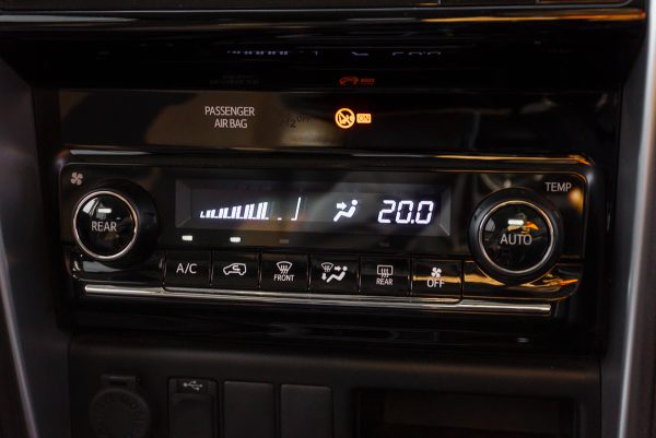 TOYOTA FORTUNER 2.4 V AT ปี2020 - Image 32