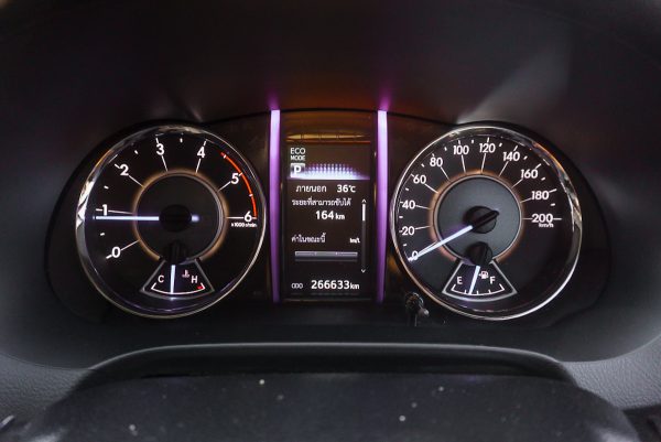 TOYOTA FORTUNER 2.4 V AT ปี2020 - Image 39