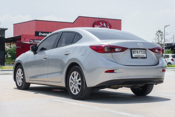 MAZDA 3 2.0 E AT 2019 (9กจ7723) - Image 8