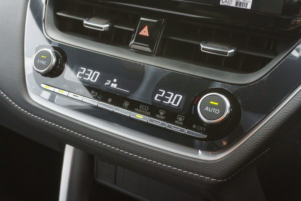 TOYOTA COROLLA CROSS 1.8 HEV GR SPORT AT 2024 - Image 28