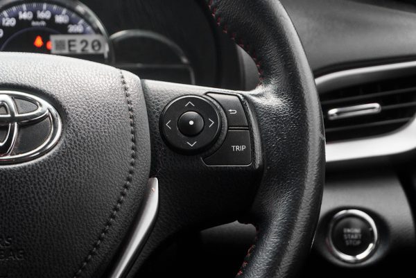 TOYOTA YARIS 1.2 HIGH AT 2020 - Image 18