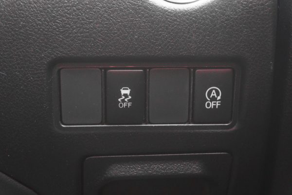 TOYOTA YARIS 1.2 HIGH AT 2020 - Image 21