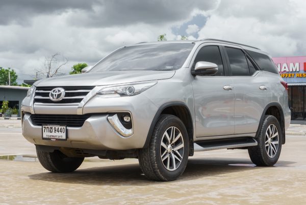 TOYOTA FORTUNER 2.4 V AT 2018 (7กฮ9440) - Image 3