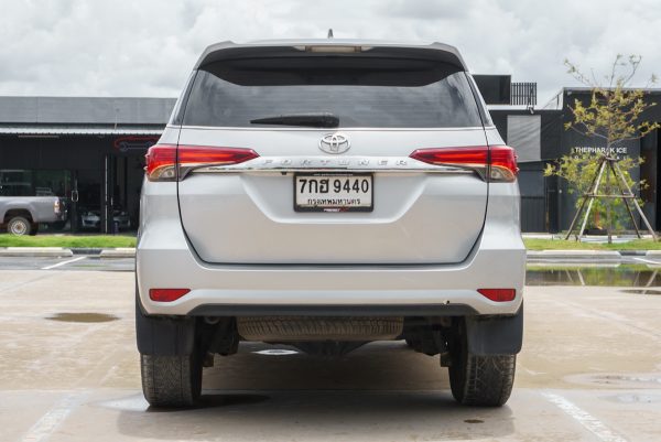 TOYOTA FORTUNER 2.4 V AT 2018 (7กฮ9440) - Image 9