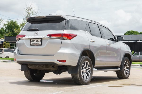 TOYOTA FORTUNER 2.4 V AT 2018 (7กฮ9440) - Image 10