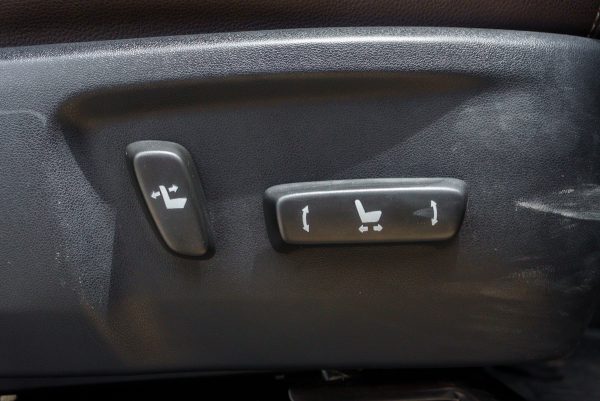 TOYOTA FORTUNER 2.4 V AT 2018 (7กฮ9440) - Image 12