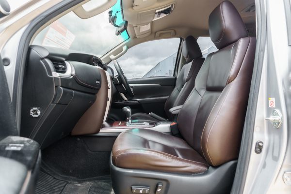 TOYOTA FORTUNER 2.4 V AT 2018 (7กฮ9440) - Image 17