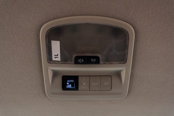 TOYOTA FORTUNER 2.4 V AT 2018 (7กฮ9440) - Image 21