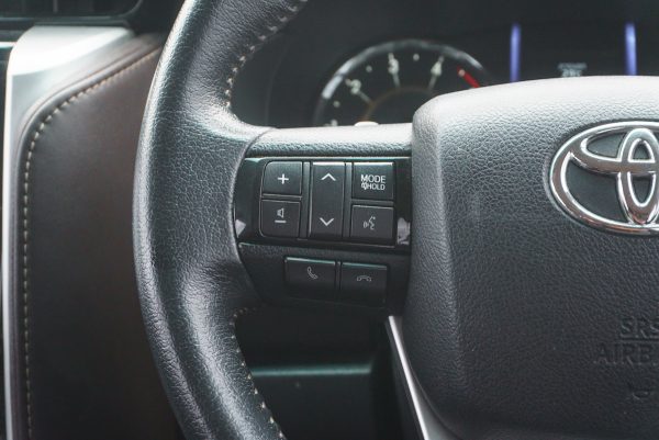 TOYOTA FORTUNER 2.4 V AT 2018 (7กฮ9440) - Image 25