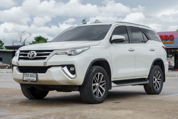 TOYOTA FORTUNER 2.4 V AT 2018 (7กภ9832) - Image 3