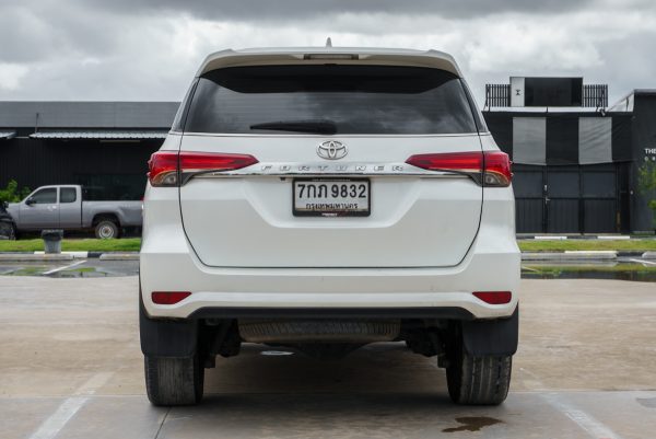 TOYOTA FORTUNER 2.4 V AT 2018 (7กภ9832) - Image 9