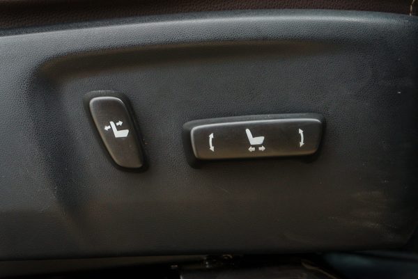 TOYOTA FORTUNER 2.4 V AT 2018 (7กภ9832) - Image 12