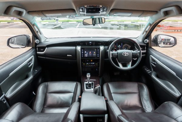 TOYOTA FORTUNER 2.4 V AT 2018 (7กภ9832) - Image 18