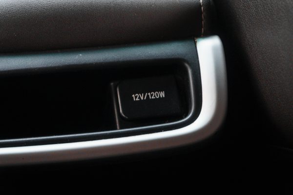 TOYOTA FORTUNER 2.4 V AT 2018 (7กภ9832) - Image 19
