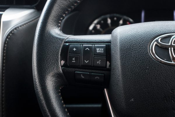 TOYOTA FORTUNER 2.4 V AT 2018 (7กภ9832) - Image 25