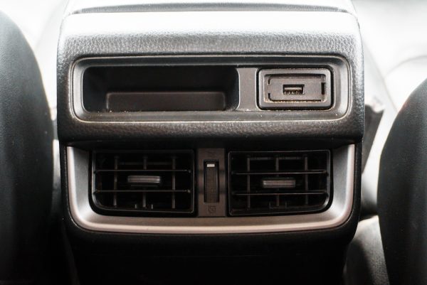 ISUZU D-MAX 1.9 CAB 4 HI-LANDER ZP MT 2020 - Image 16