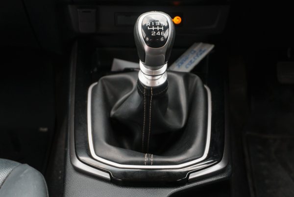 ISUZU D-MAX 1.9 CAB 4 HI-LANDER ZP MT 2020 - Image 21