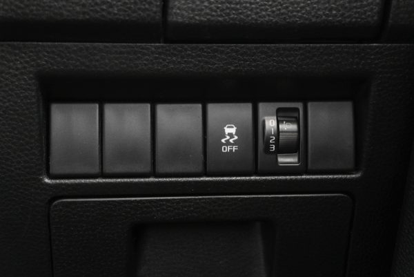 ISUZU D-MAX 1.9 CAB 4 HI-LANDER ZP MT 2020 - Image 22