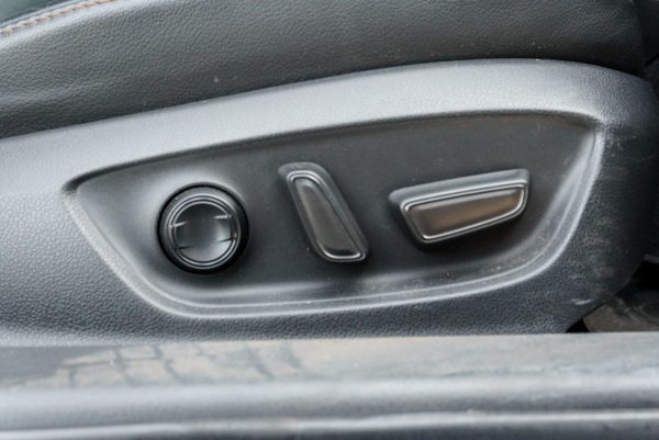 TOYOTA CAMRY 2.5 HV AT 2019 - Image 13