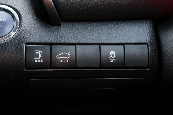 TOYOTA CAMRY 2.5 HV AT 2019 - Image 29