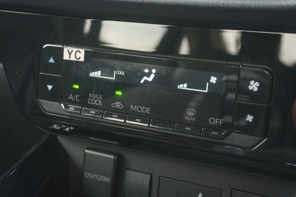 TOYOTA YARIS ATIV 1.2 SMART AT 2023 (4ขง7580) - Image 25