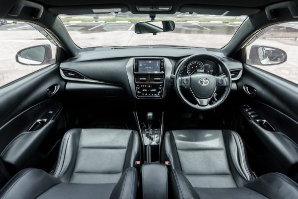 TOYOTA YARIS 1.2 SPORT AT 2021 - Image 15