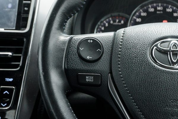 TOYOTA YARIS 1.2 SPORT AT 2021 - Image 17