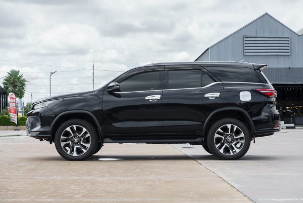 TOYOTA FORTUNER 2.4 LEGENDER 4WD AT 2021 จด 2022 - Image 7