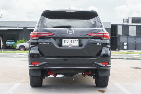 TOYOTA FORTUNER 2.4 LEGENDER 4WD AT 2021 จด 2022 - Image 9