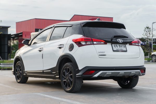 TOYOTA YARIS 1.2 HIGH (CROSS) AT 2020 - Image 8