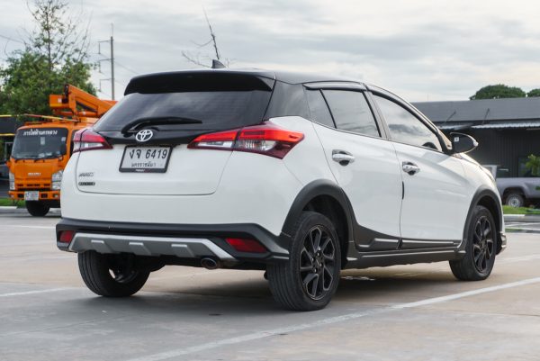 TOYOTA YARIS 1.2 HIGH (CROSS) AT 2020 - Image 10