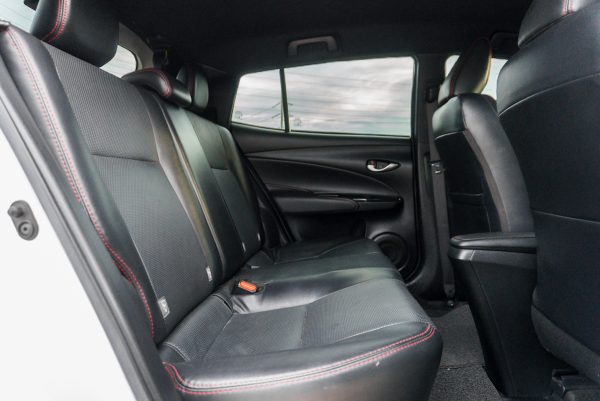 TOYOTA YARIS 1.2 HIGH (CROSS) AT 2020 - Image 12