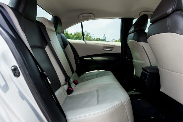 TOYOTA ALTIS 1.6 G (NEW) AT 2019 จด 2020 (9กน6370) - Image 12