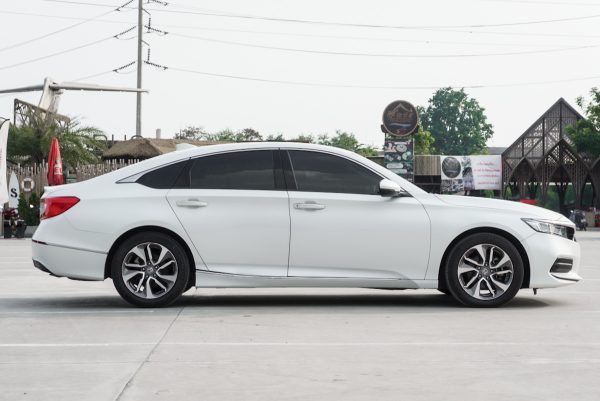 HONDA ACCORD 1.5 TURBO EL AT 2020 (9กว2417) - Image 6