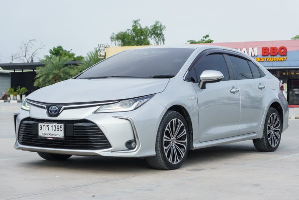 TOYOTA ALTIS 1.8 HV HIGH AT ปี2019 จด ปี2020 - Image 3
